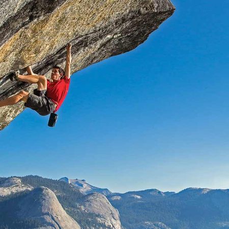 Free Climbing: Libertate și Îndrăzneală în Înălțimi 🧗‍♂️
